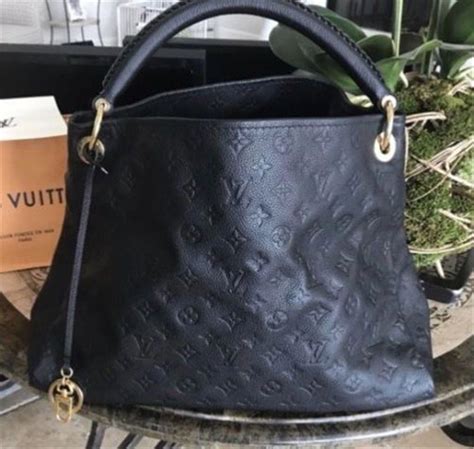 louis vuitton blanc|authentic black louis vuitton handbags.